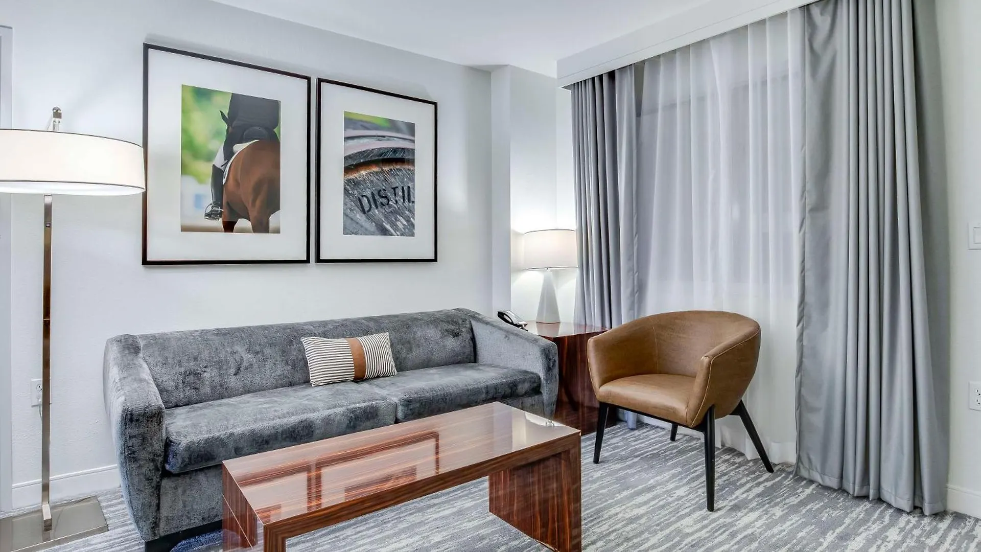 Embassy Suites By Hilton Louisville East 4*,  Estados Unidos da América